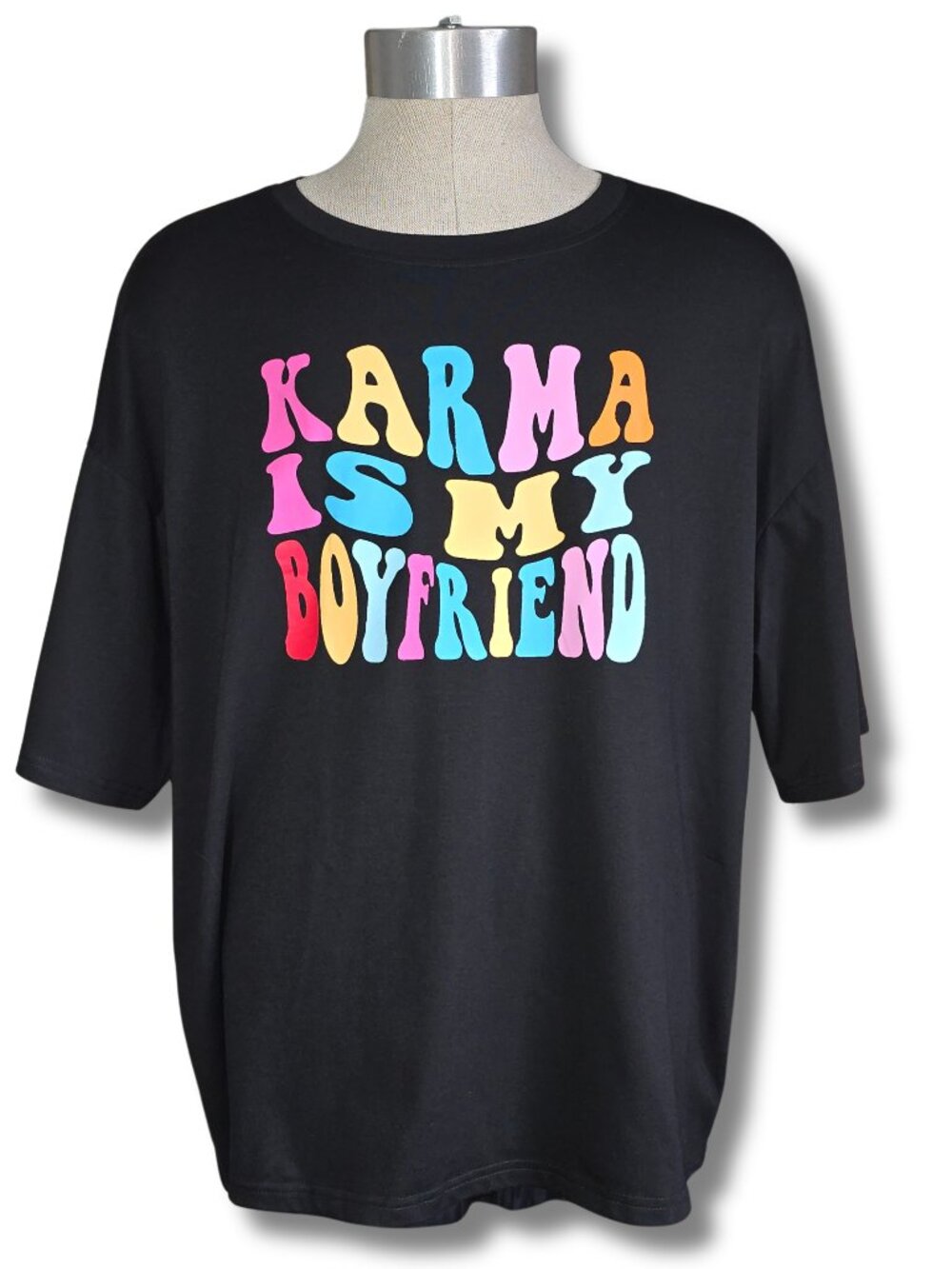 NWOT Women's Size MEDIUM Black Crewneck Karma T-Shirt